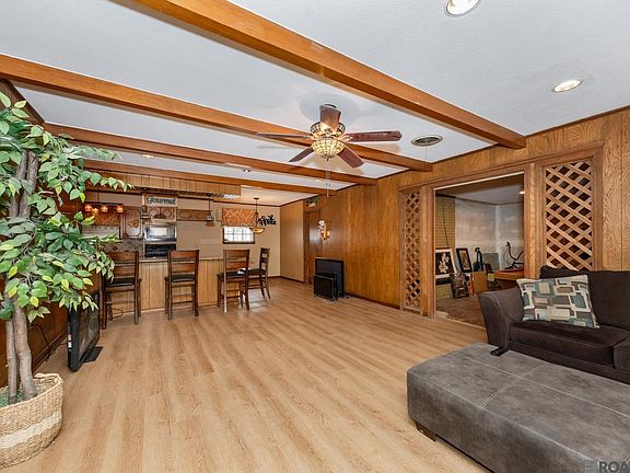 2nd image of 5442 Howell Park Ave