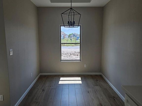 5th image of 2833 Ari Dr