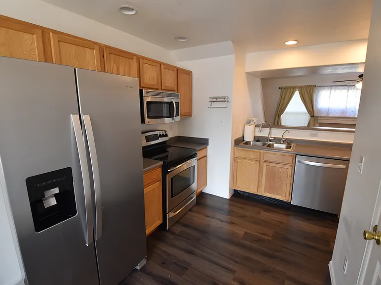 104 Vale St — Photo 12