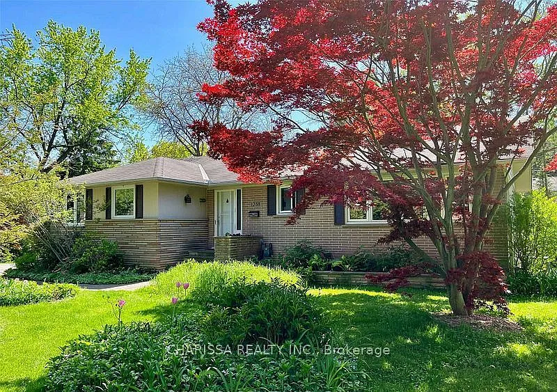 1238 Donlea Cres #BASEMENT