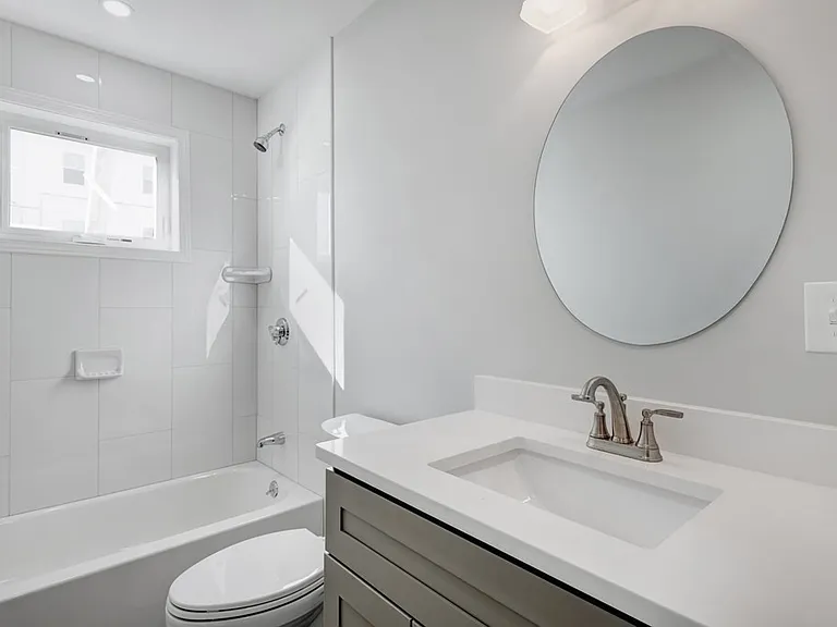 129 Pleasant St #2 — Photo 6