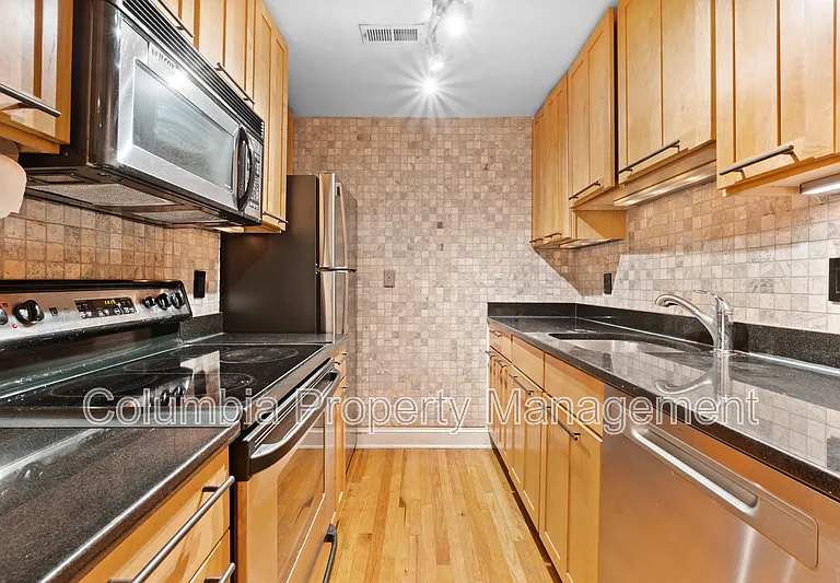 1427 Chapin St NW #104 — Photo 11