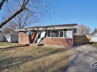 5016 Pioneers Blvd, Lincoln, NE 68506