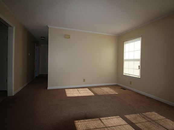 2nd image of 5 Potomac Ct Unit A-d