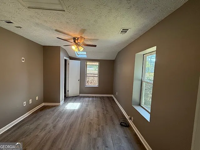 1066 Old Powder Springs Rd SW — Photo 3