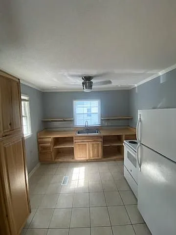 122 Shamrock Ave — Photo 7