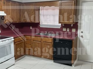 515 3rd Ave #A, Conway, AR 72032