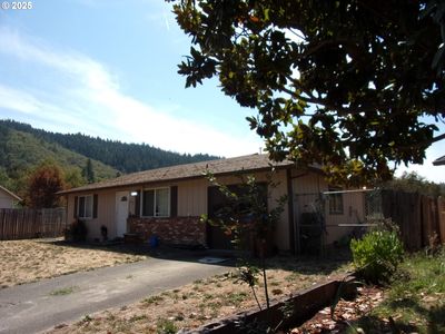 353 Donald Ter, Myrtle Creek, OR, 97457