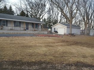 731 Myrtle Ct, Sandwich, IL 60548