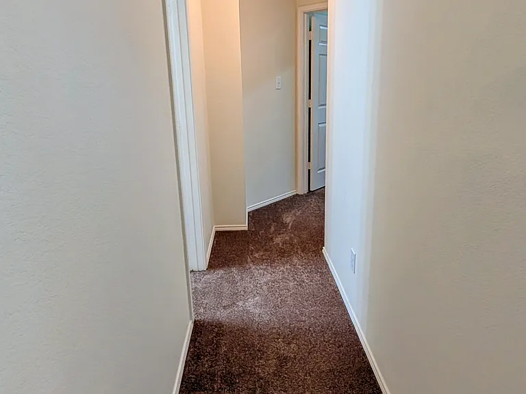 10610 Nashville Dr — Photo 16