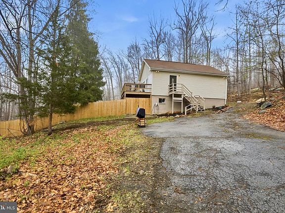 2nd image of 842 Valley View Rd