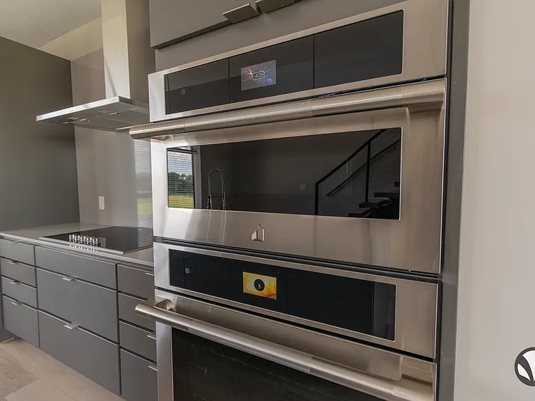 Chateau at Yankee Hill Apartments — Photo 40
