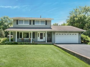 73 Ford Dr, Yorkville, IL 60560