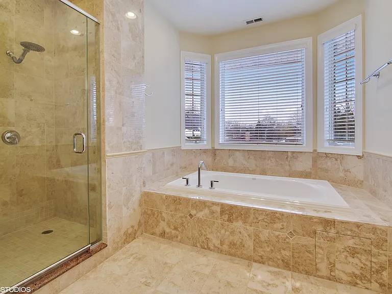 507 Locust Rd — Photo 20
