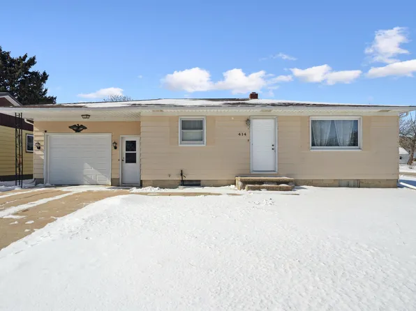 414 7th St, Jesup, IA 50648