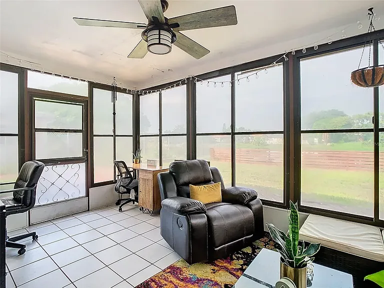 1203 Mandarin Dr — Photo 30
