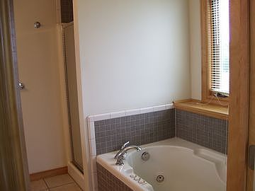 tn_2714_adams_bath2