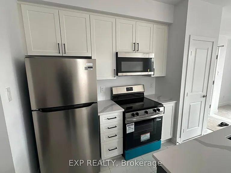 1055 Cedar Creek Dr #J — Photo 4