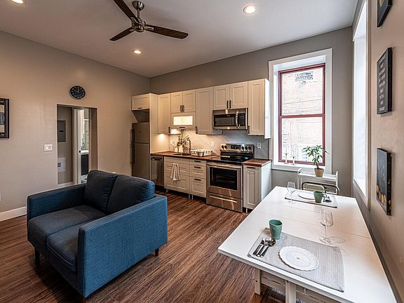 3rd image of 1710 Frintz St #2