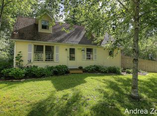 2119 Engleside Ave SE, Kentwood, MI 49546