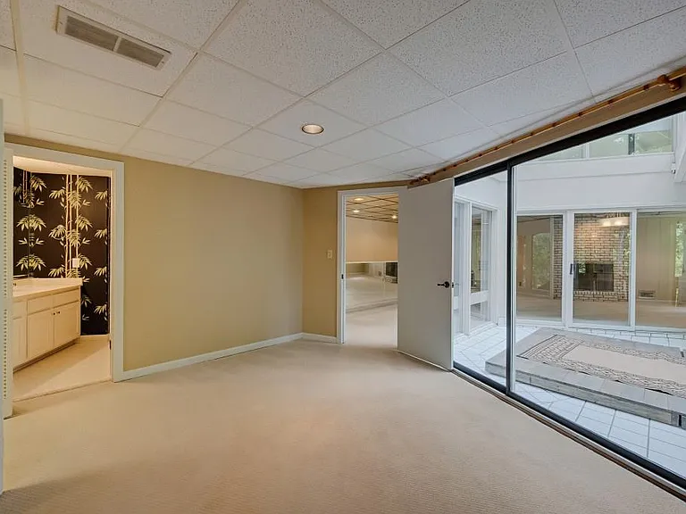 130 Huntcliff Point — Photo 47