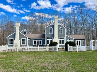 40 Burr Rd, Lyme, CT 06371