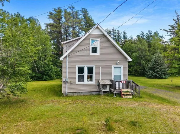 72 McLeod Ave, Chipman, NB E4A 2B8