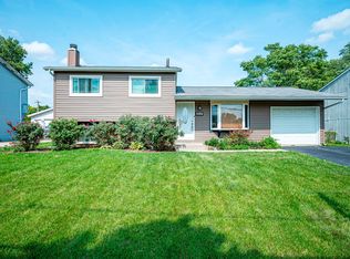 206 E Briarcliff Rd, Bolingbrook, IL 60440