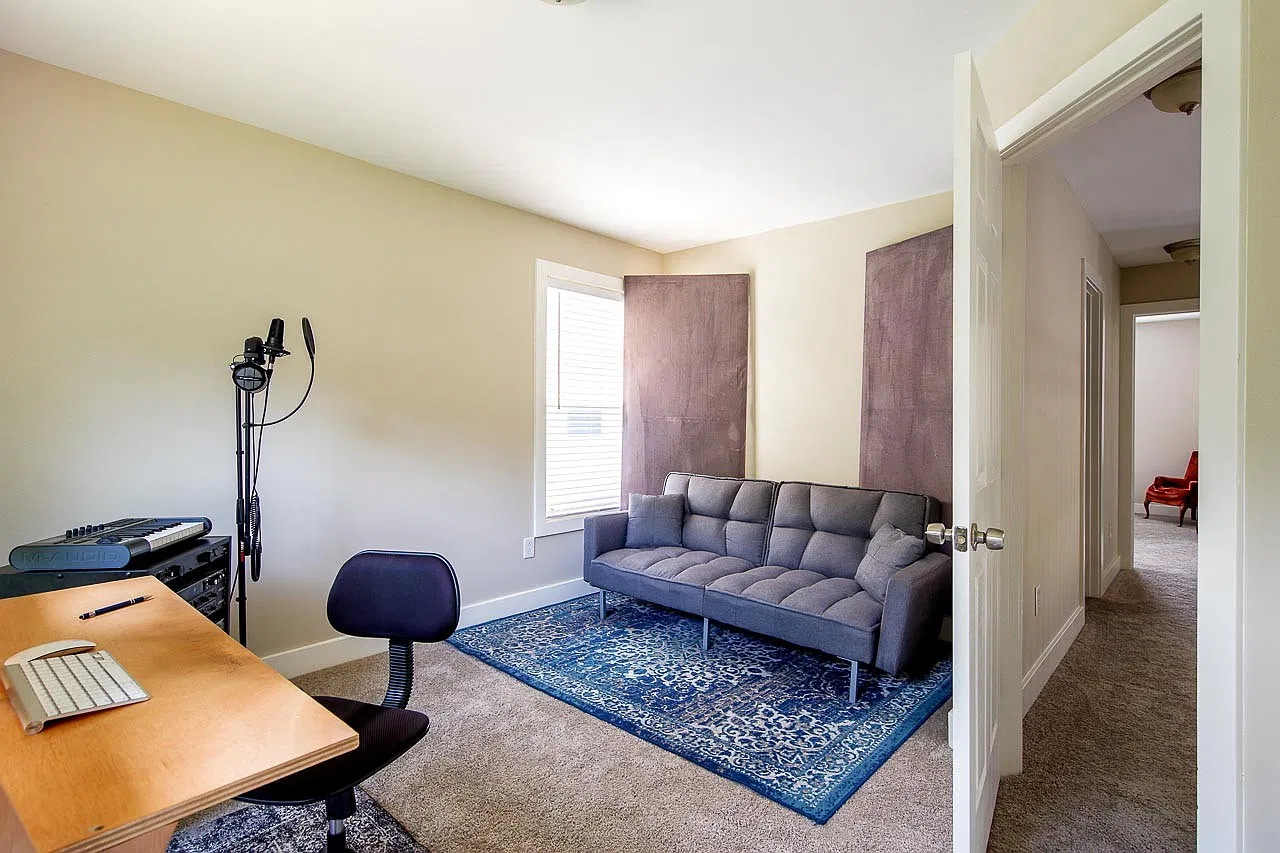 847 Beth Dr — Photo 1