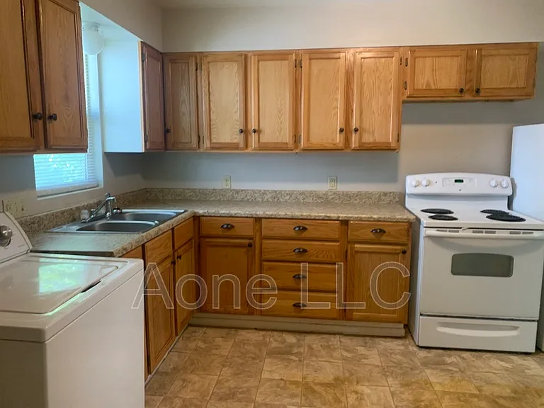 2618 SW Clay St — Photo 18