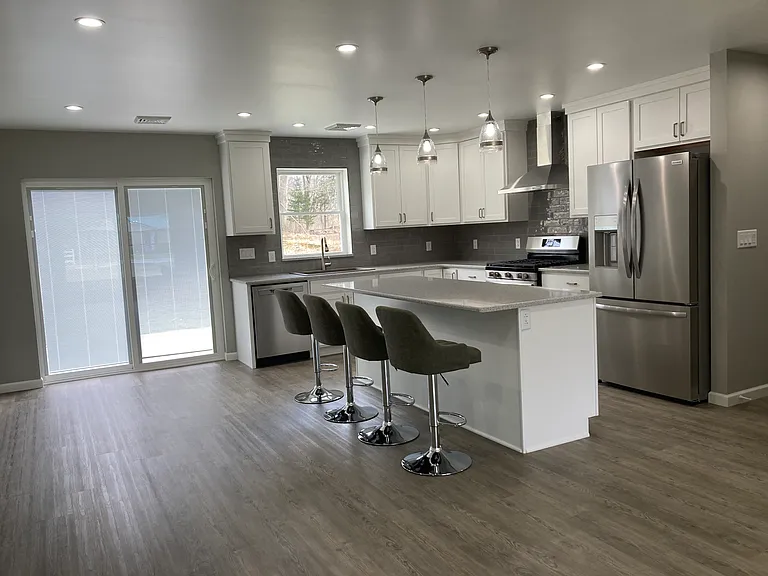 9247 Boston State Rd — Photo 4