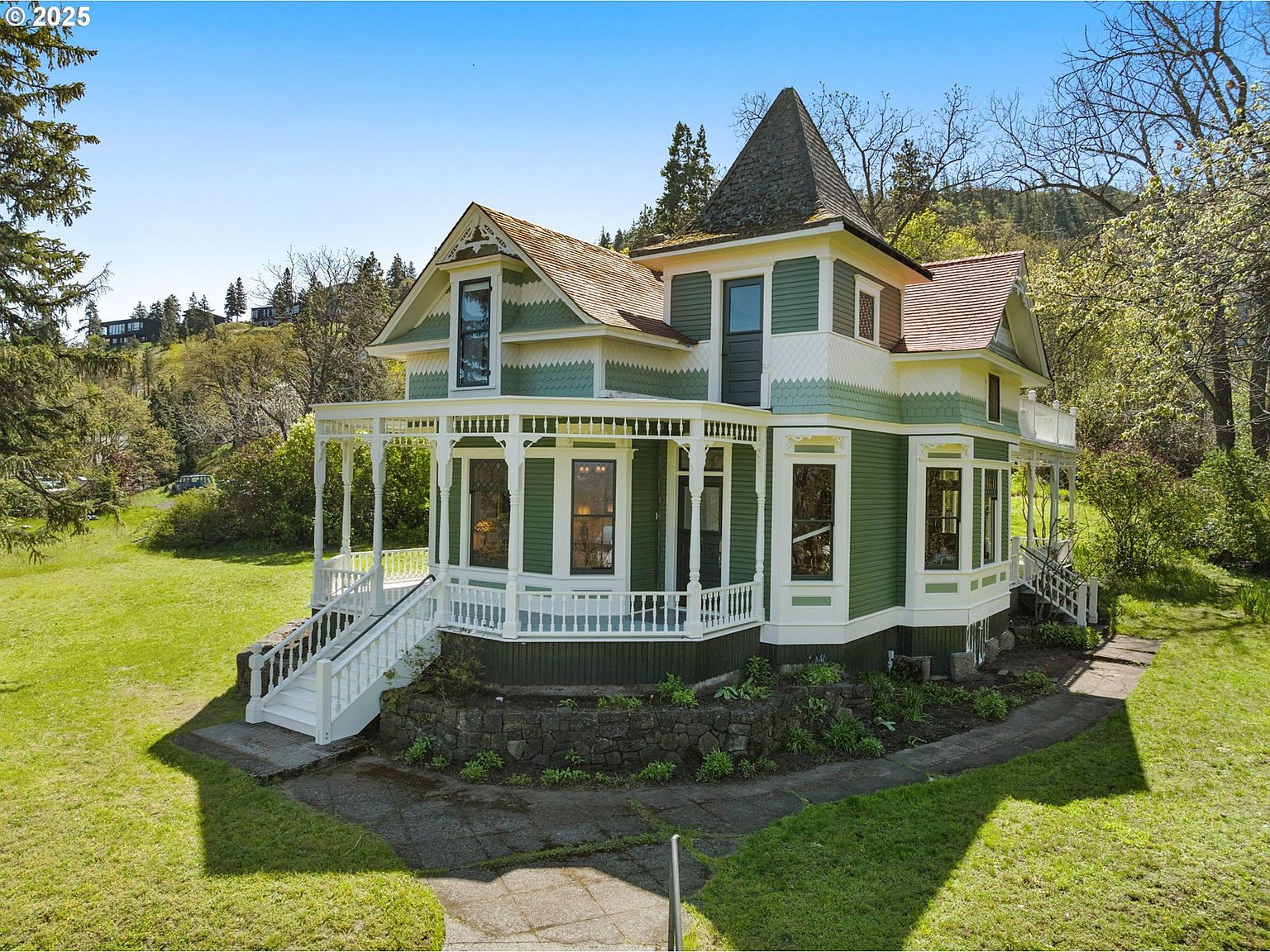 551a5a948c8889a81c71418c1f4b9e