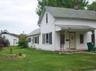 831 Saint Charles Ave, Saint Charles, MN 55972