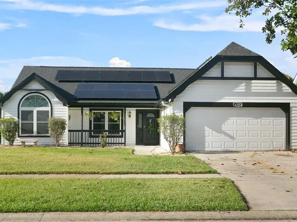 614 White River Dr, Orlando, FL 32828