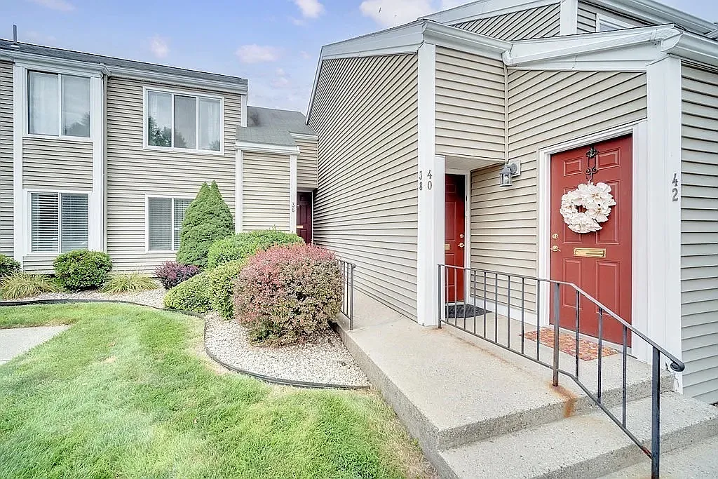 38 Nassau Dr — Photo 1