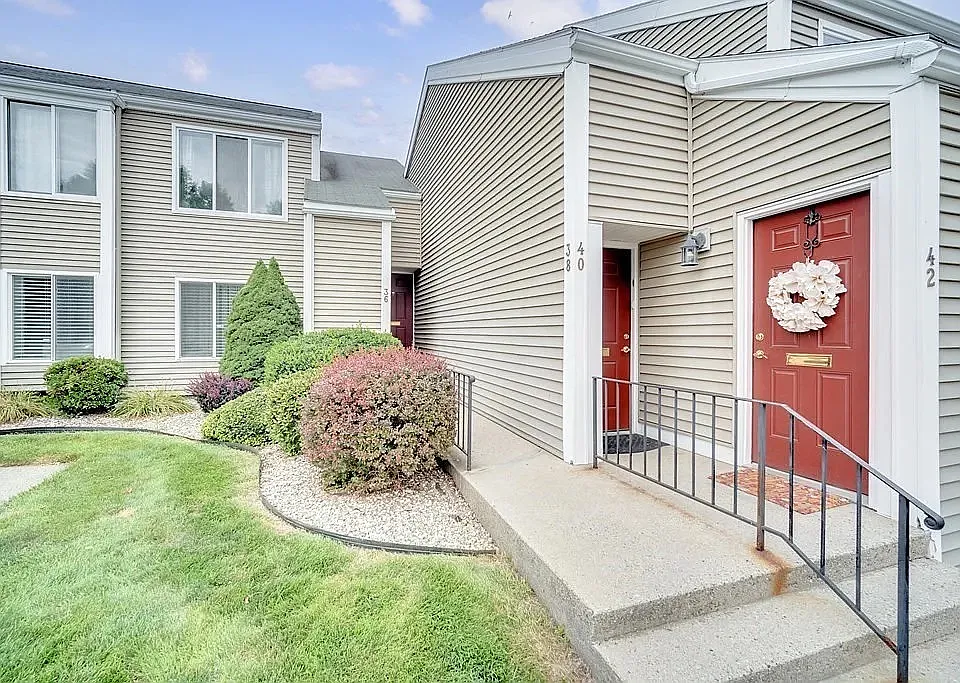 38 Nassau Dr