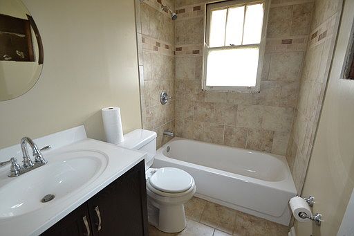 5th image of 1827 Sterling Ave