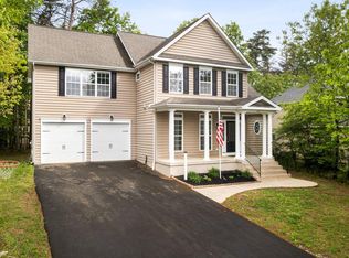 602 S Lakeview Dr, Cross Junction, VA 22625