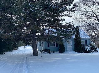 8171 S 27th St, Franklin, WI 53132