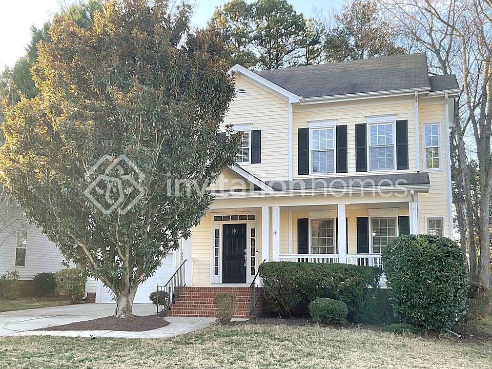 1st image of 15903 Kelly Park Cir