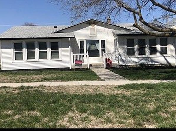 302 Main St
