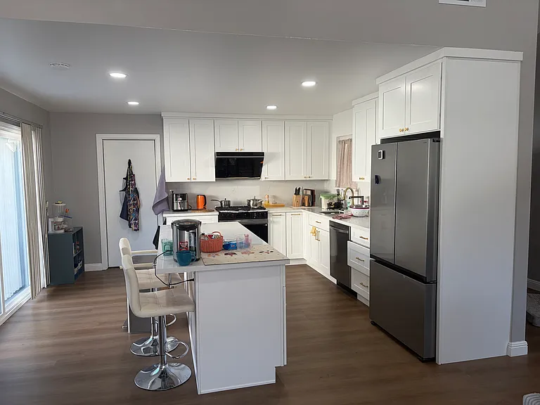 817 Horcajo St — Photo 4