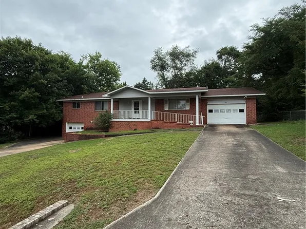 2806 N Frankfort Ave, Russellville, AR 72802