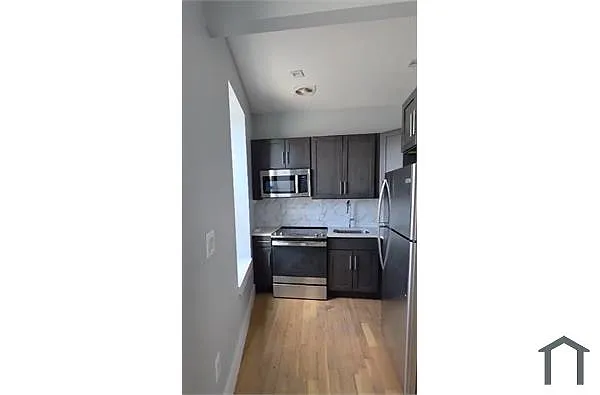 Building Photo - 1547 Commonwealth Ave #C2