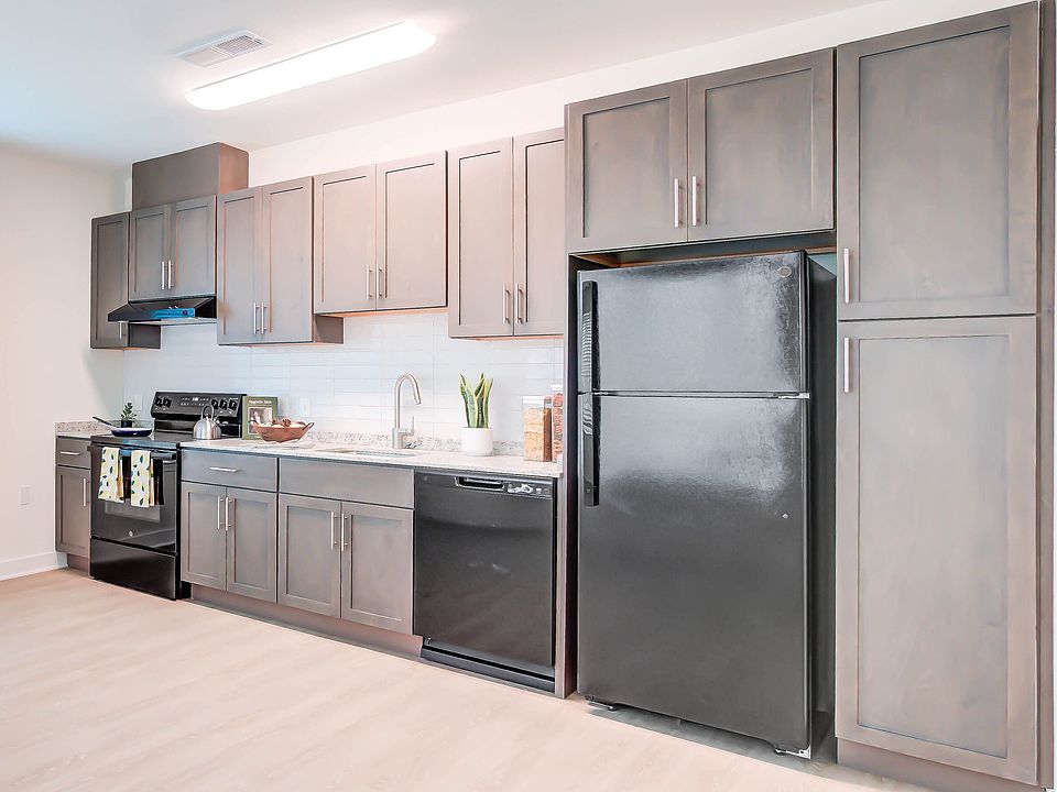 Expansive Open Kitchen