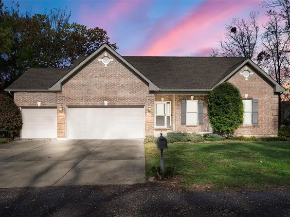 648 Rock Creek Dr, Washington, MO 63090