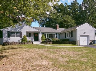 528 Round Lake Park Rd, Monroe, NY 10950