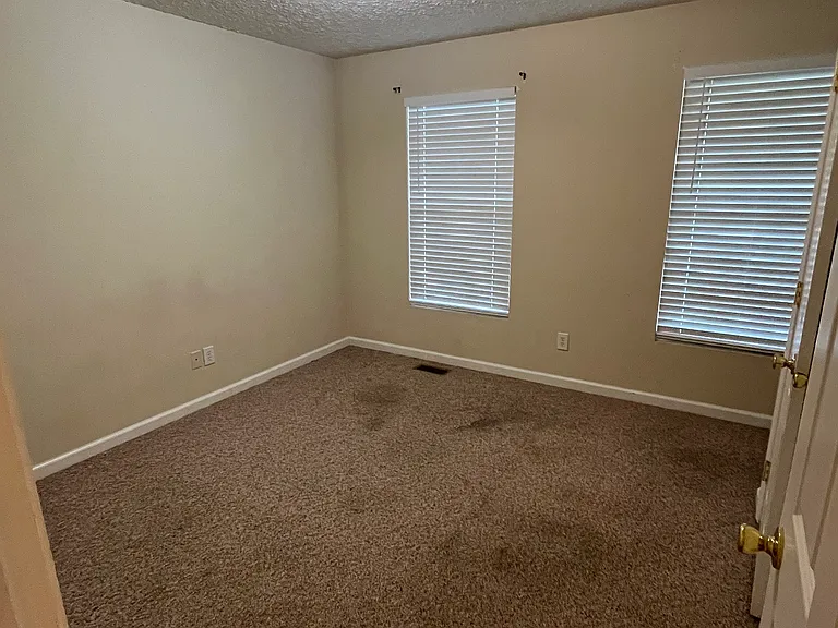 169 Mockingbird Dr — Photo 8