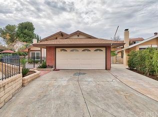 27549 Saffron Ln, Santa Clarita, CA 91350