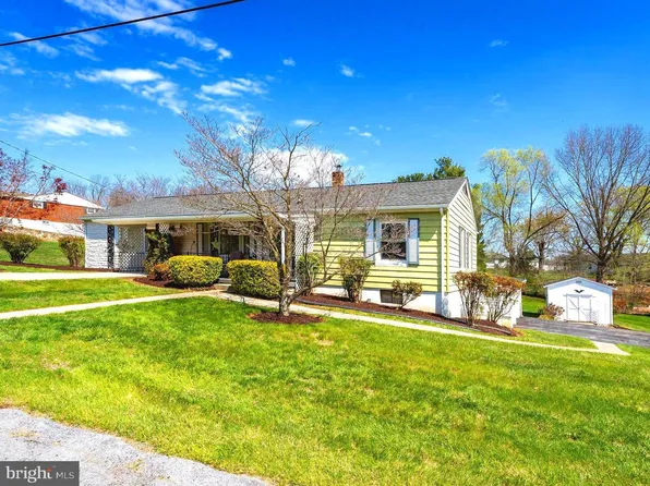 6 Woodland Park Dr, Luray, VA 22835